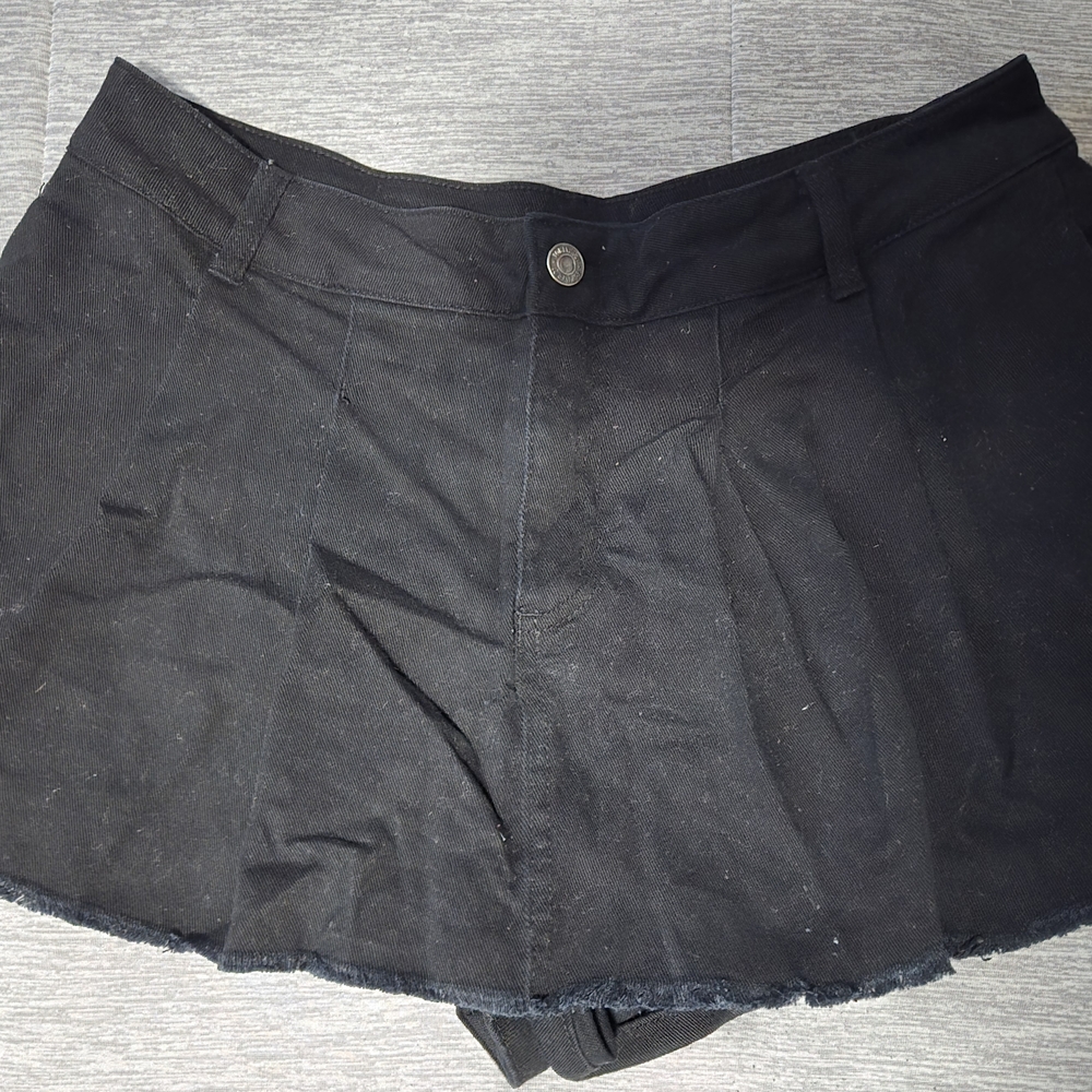 Forever 21 Black Distressed Women's Skort